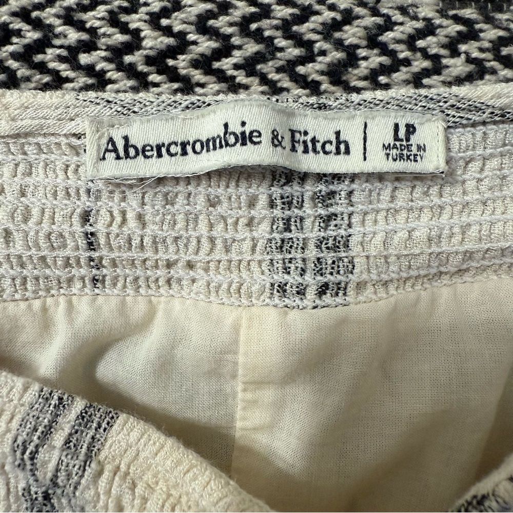 Abercrombie & Fitch Ivory & Black Wide-Flowy Crinkle Cotton Dress - Picture 5 of 10